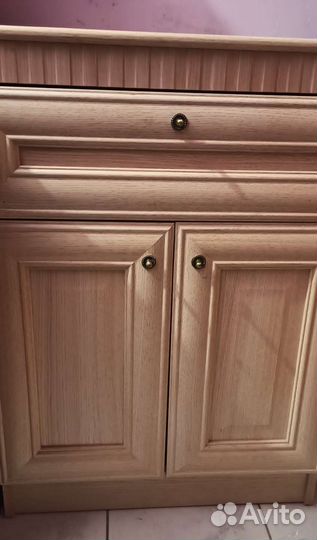 Тумба с зеркалом