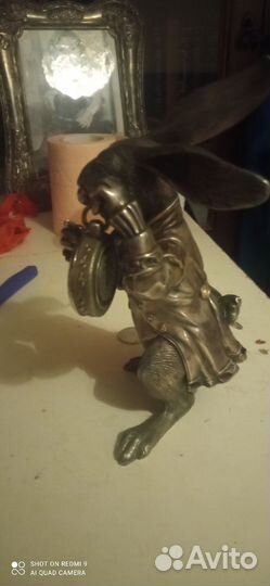 Кролик бронза глаза топаз