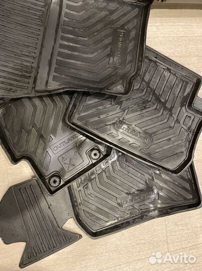 Автомобильные коврики Mitsubishi Outlander