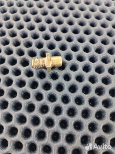 Suzuki GSX-R 600 k6 k7 болт направляющая, стопор