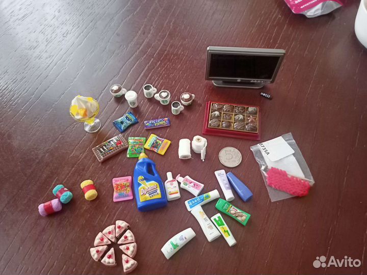 Еда,вещи для Барби,Sylvanian Families и др.кукол