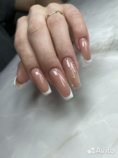 Маникюр, наращивание ногтей