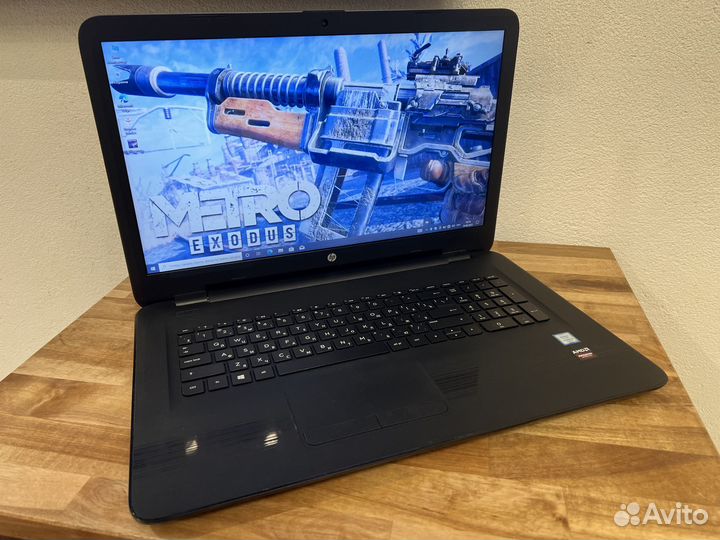 Огромный 17.3 игровой i3-6006 8Gb DDR4 SSD 256+500