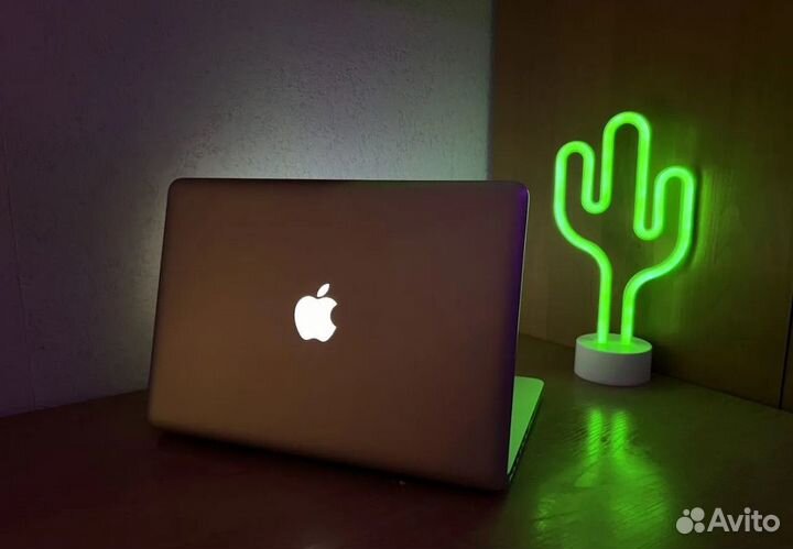 Apple MacBook Pro 13 (ssd 512, hdd 1TB, озу 16гб)