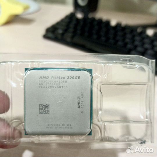 Процессор AMD Athlon 200GE