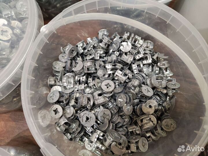 Мебельная фурнитура