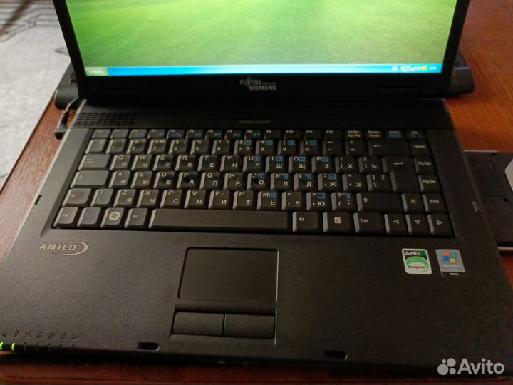 Fujitsu-Siemens amilo LA1703