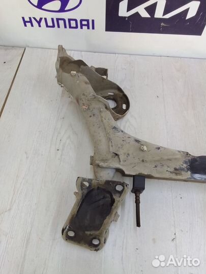 Балка подвески зад Volkswagen polo 5