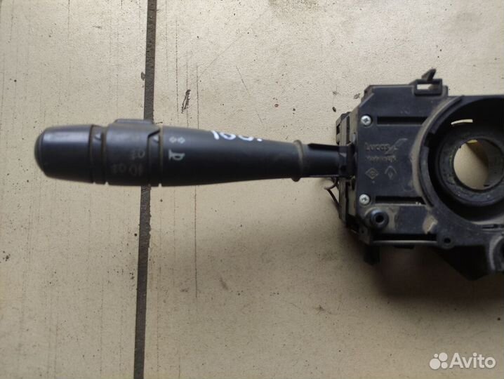 Подрулевой переключатель Renault Laguna I