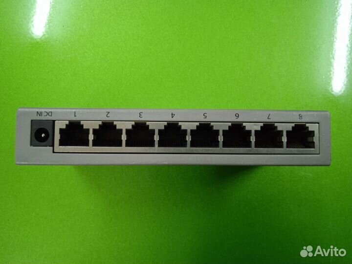 Коммутатор Allied Telesis AT-FS708LE