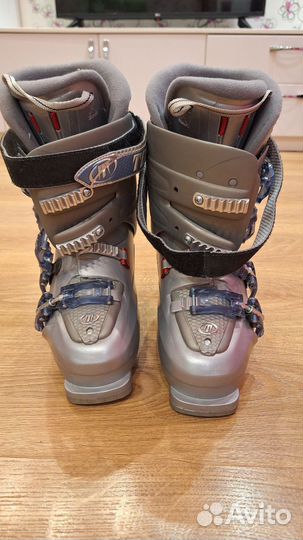 Горнолыжные ботинки женские