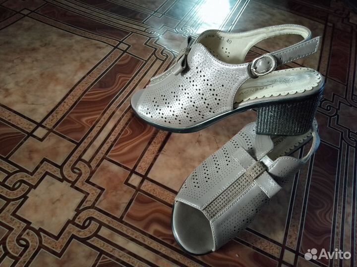 Босоножки женские 40 размер