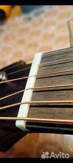 Установка порожков из кости на гитару