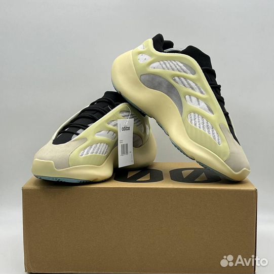 Кроссовки Adidas Yeezy Boost 700