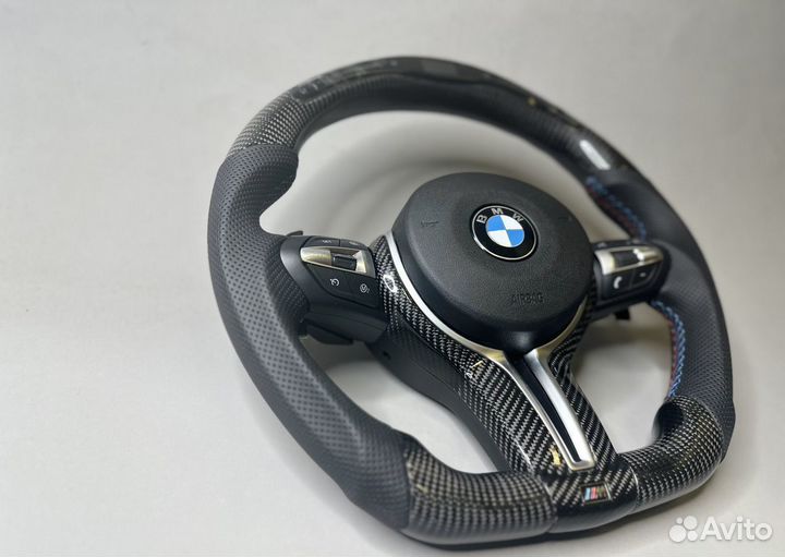 Руль BMW F10 M5 F01 F06 M6 F12 F13 карбон тахометр