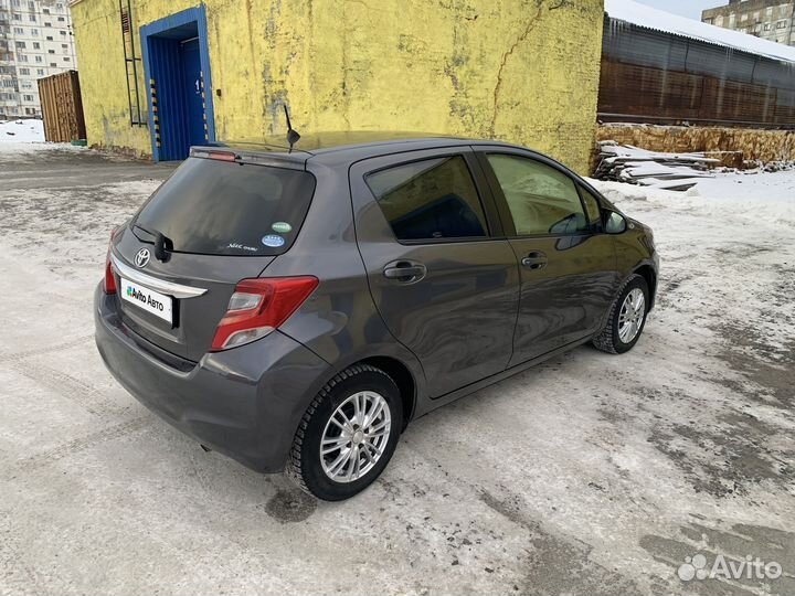 Toyota Vitz 1.0 CVT, 2015, 142 000 км