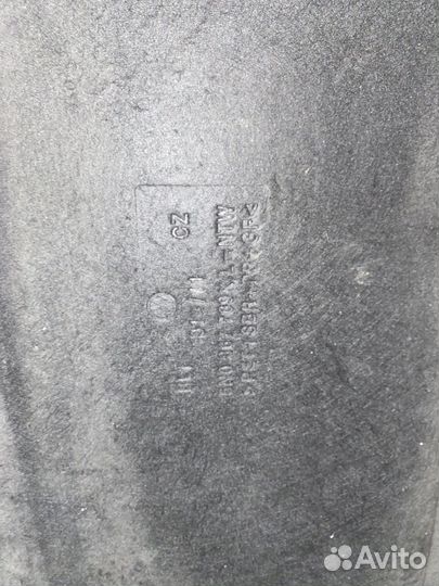 Полка от багажника tiguan