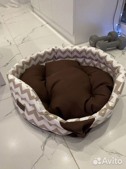 Лежанка для кошек