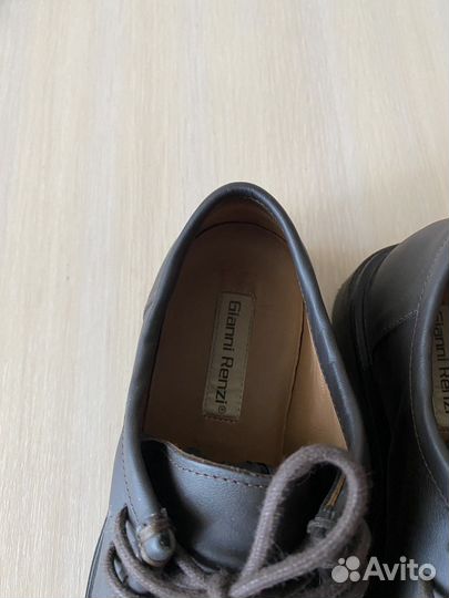 Лоферы кожаные женские Италия