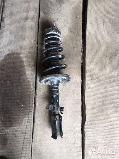 Задняя правая стойка Toyota Camry 50 / 55