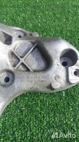 Кронштейн генератора Skoda Yeti 1.4,Caxa