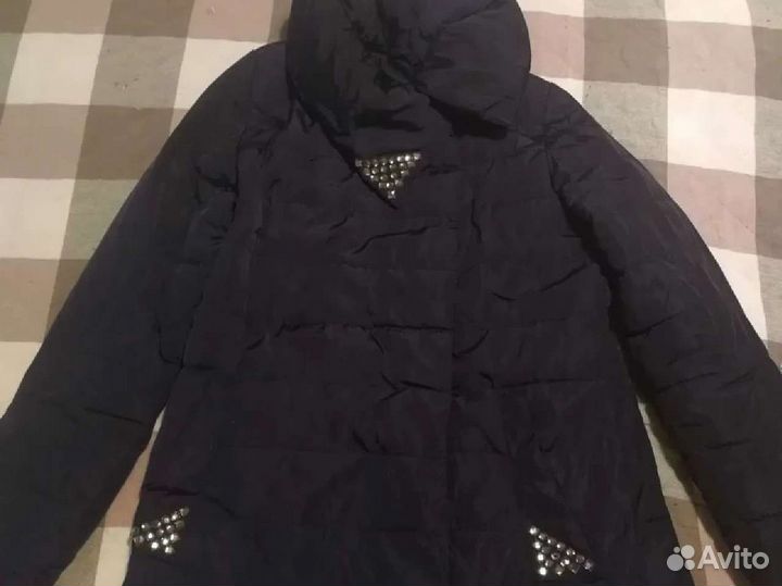 Демисезонная куртка 42