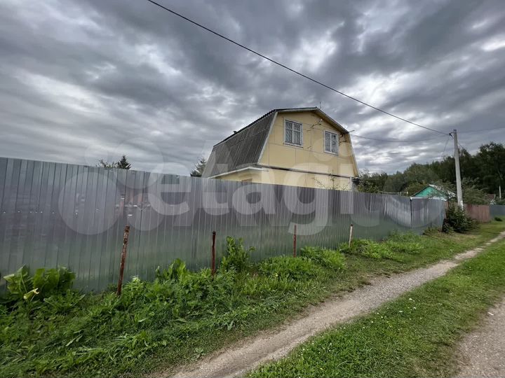 Дача 50 м² на участке 6,39 га