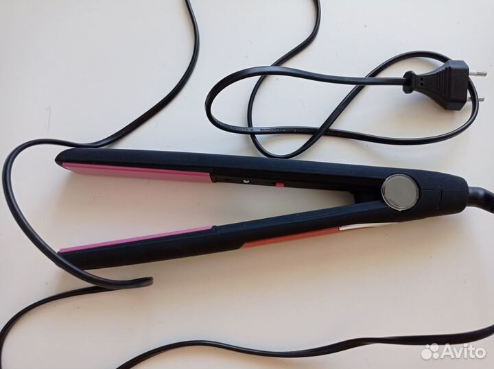 Выпрямитель для волос новый