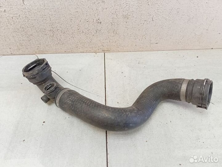 Патрубок системы охлаждения