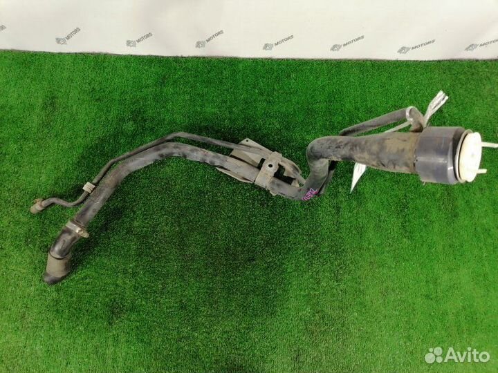 Горловина топливного бака Toyota Wish ZGE20W