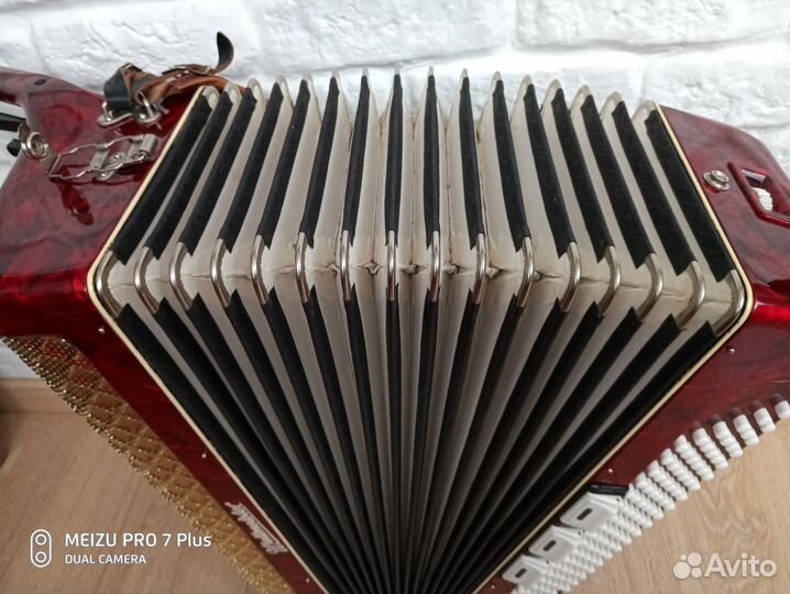 Продам аккордеон Weltmeister 1950-х годов
