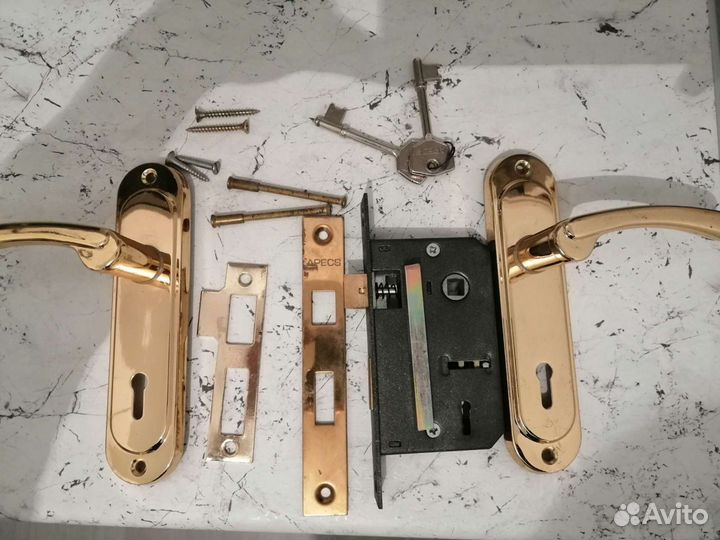 Дверные ручки с замком Винтаж