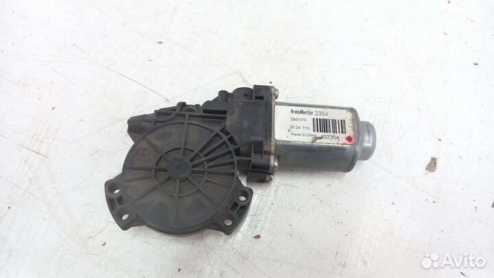 Моторчик стеклоподъемника задний левый IX35