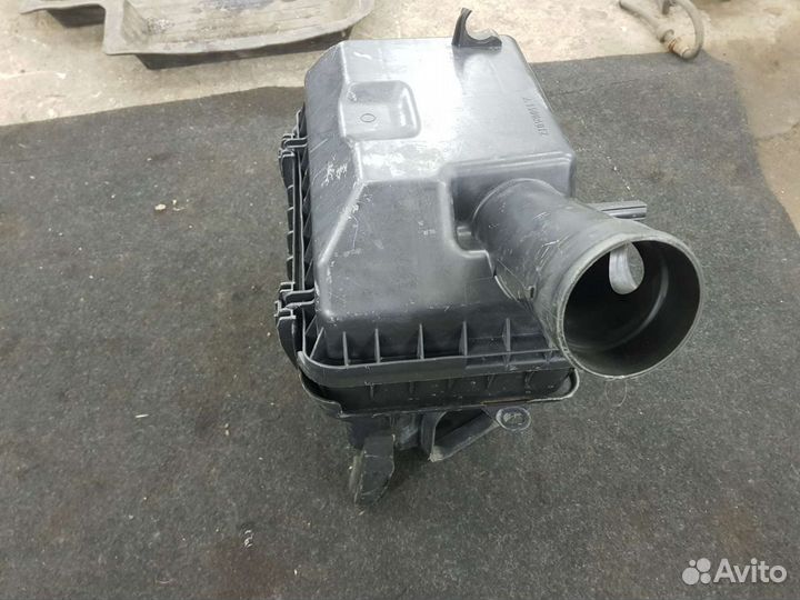 Корпус воздушного фильтра Mitsubishi lancer 10