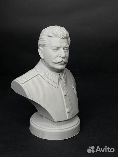 Бюст Сталина
