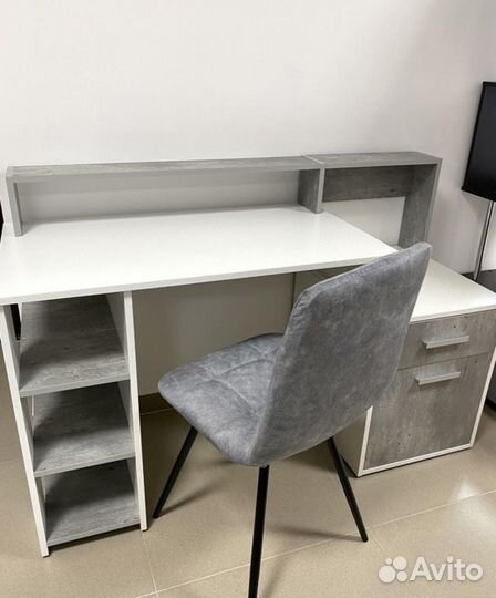 Стол компьютерный