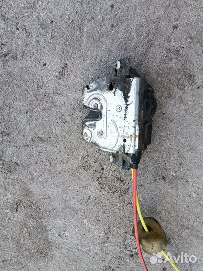 Замок багажника Мерседес ML164