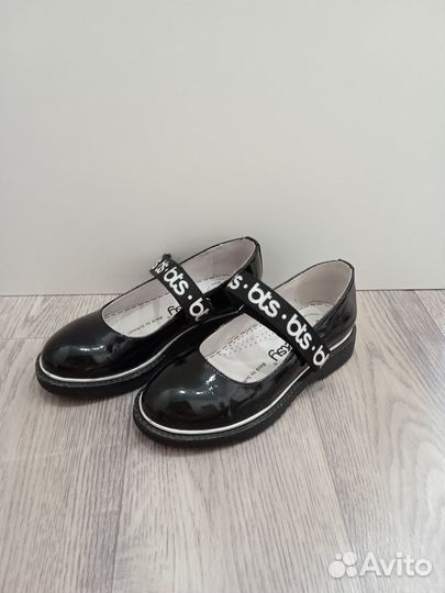 Туфли для девочки 32 размер, одели 3 раза