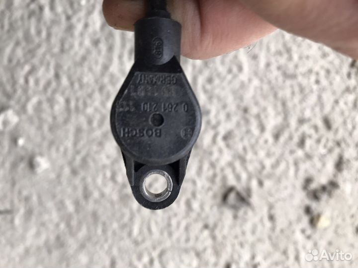 Датчик коленвала Bosch 0 261 210 113