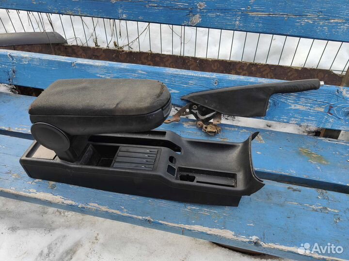 Подлокотник Passat b5