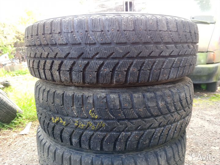 Bridgestone Ice Cruiser 5000 215/70 R16