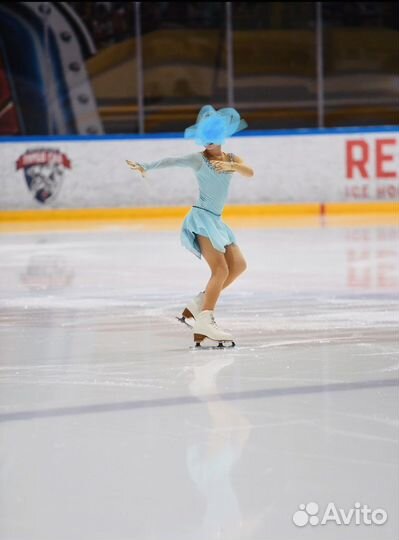 Платье для выступлений по фигурному катанию