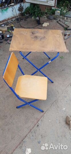 Столик раскладной и стульчик
