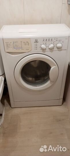 Стиральная машина на запчасти Indesit