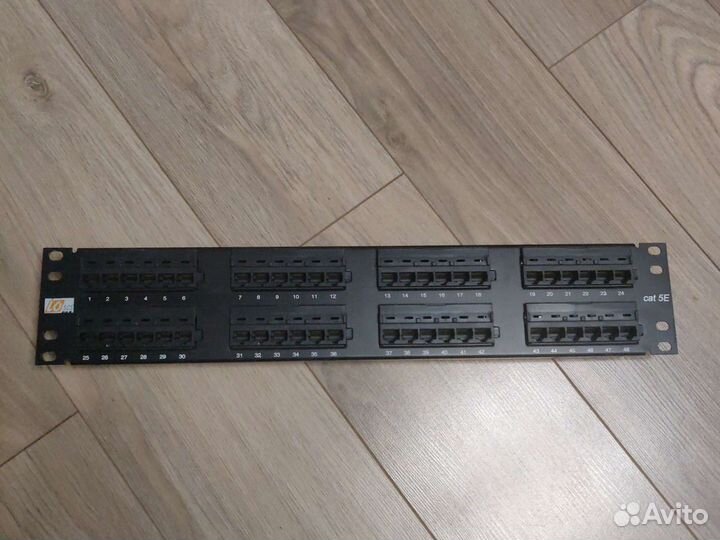 Патч панель на 48 портов, cat. 5E