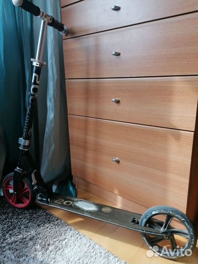 Самокат взрослый scooter 200