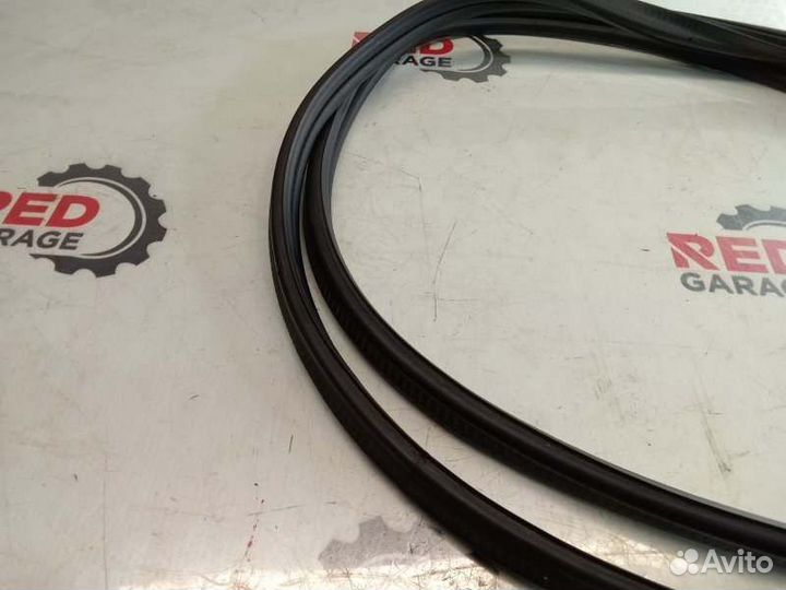 Уплотнительная резинка двери багажника Mini