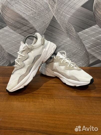 Кроссовки Adidas ozweego размер 40,5