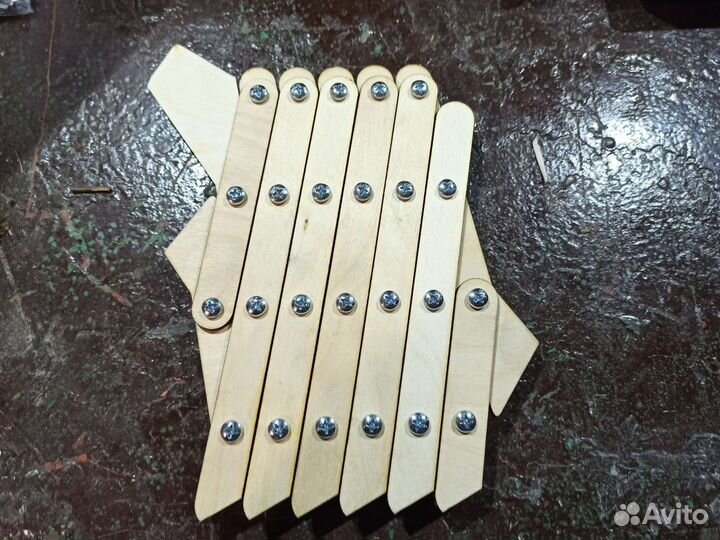 Решетка в боковое окно. Решетка собачника