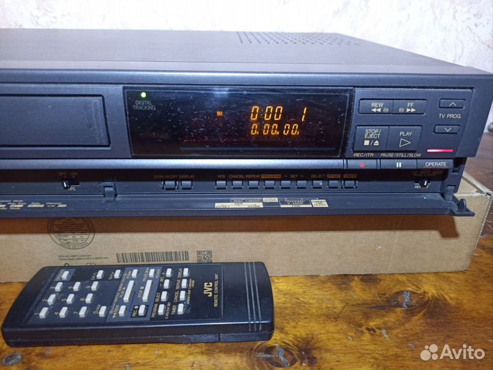 Видеомагнитофон JVC HR D540 Япония